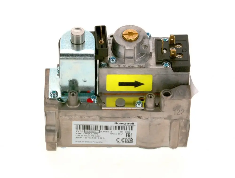 Gaskombiventil von Honeywell mit mehreren Anschlüssen, hergestellt in der Tschechischen Republik. Teil eines Bosch Systems zur Heizungsumrüstung.